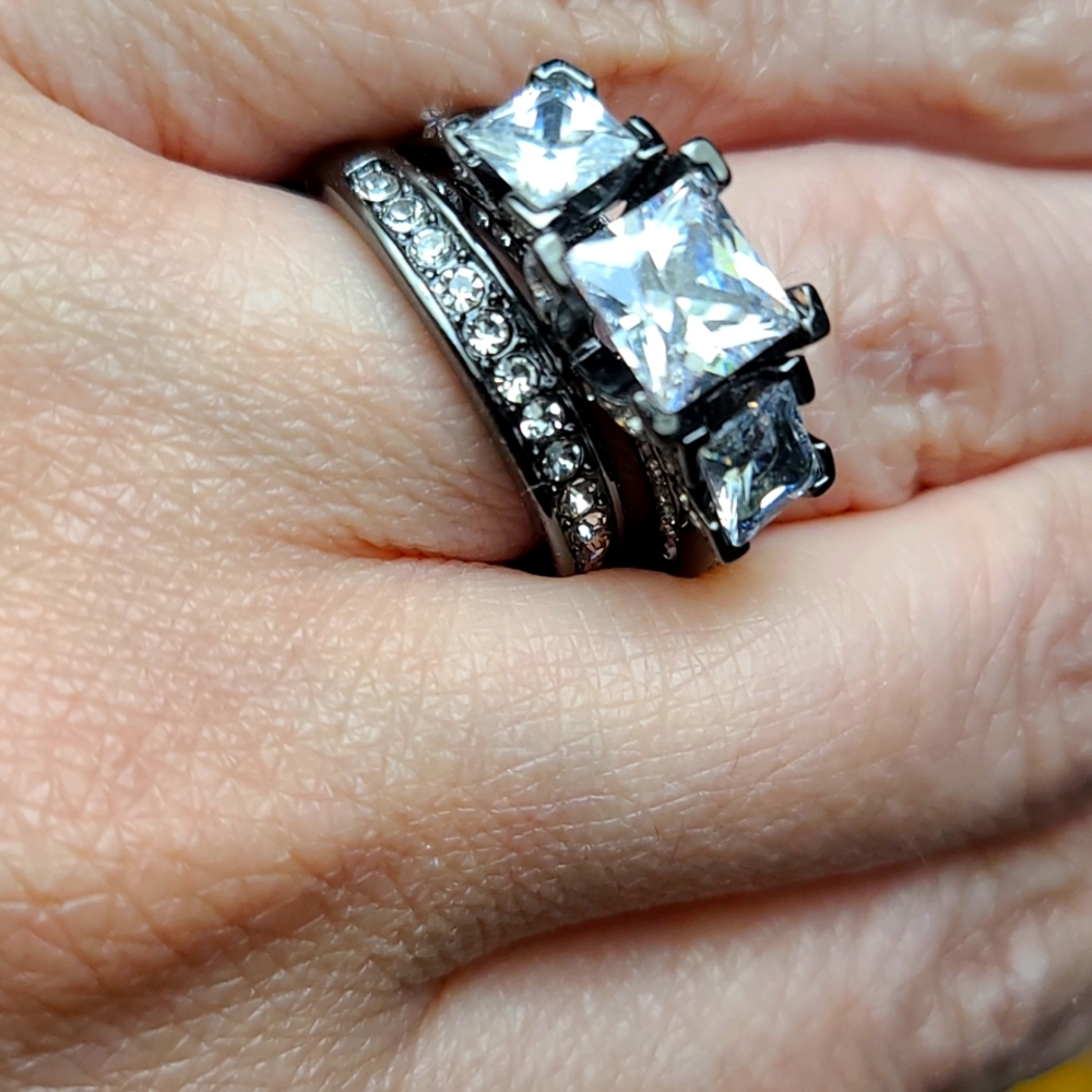Wow! 6 Carat Grandiose CZ Black Ion Ring Set Sz 8